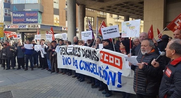 La manifestación marchó por todo el centro de Oviedo hasta llegar a la sede de la Junta del Principado