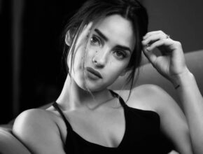 Adria Arjona