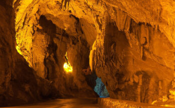 La Cuevona de Cuevas del Agua
