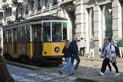 Tranvía en una ciudad