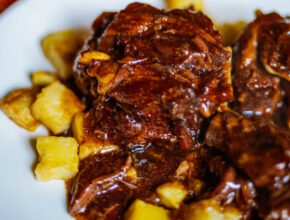 Carne guisada